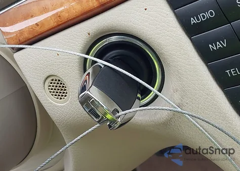 2006 Mercedes-Benz E 350 z USA, uszkodzony, nr VIN WDBUF56J66A840122